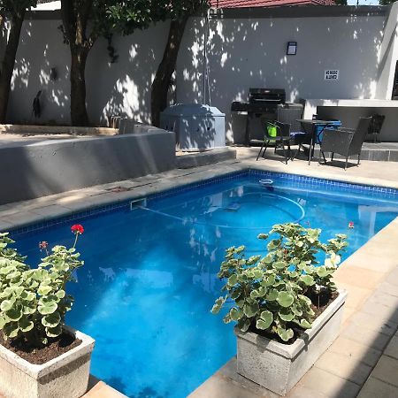 Aluve Guesthouse جوهانسبورغ المظهر الخارجي الصورة